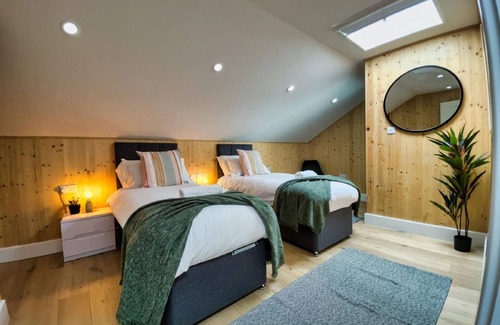 Hove House | Green Mews Houses with free parking by My Getaways