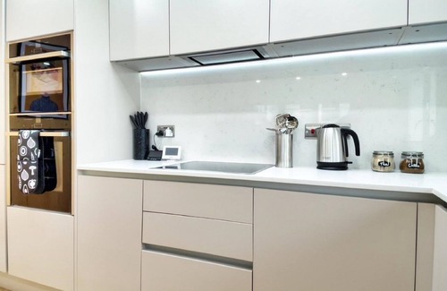 Hove House | Green Mews Houses with free parking by My Getaways