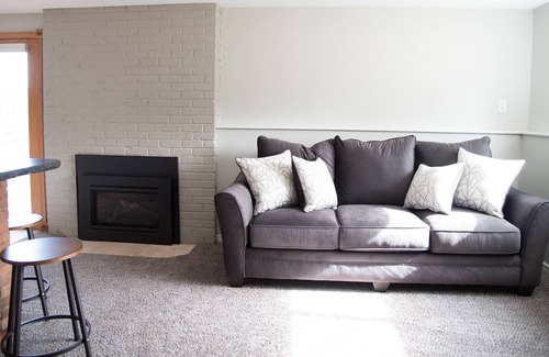 Foothills Apartment | Green Mountain Cozy & Private Suite with Prime Access to the Best of Denver
