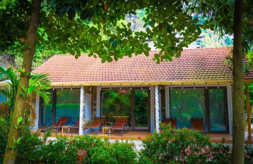 Hoa Lu Cabin | Green Mountain Homestay