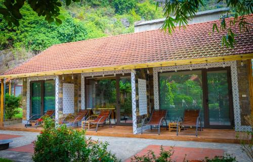 Hoa Lu Cabin | Green Mountain Homestay