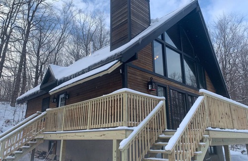 Stratton and Bromley Ski Areas House | Green Mountain National Forest Ski Chalet