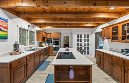 Massanutten Cabin | Green Mountain Song-Massanutten Mountain