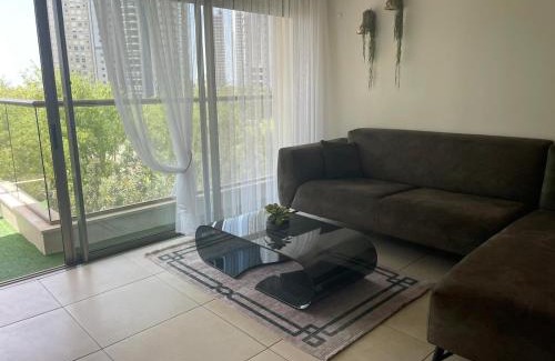 Bat Yam Apartment | Green Paradise