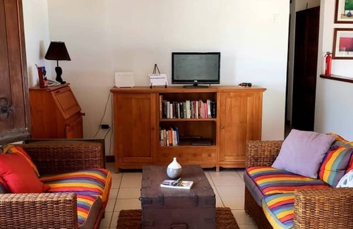 Soto Bed & Breakfast | Green Room @ Oceanview Bed & Breakfast