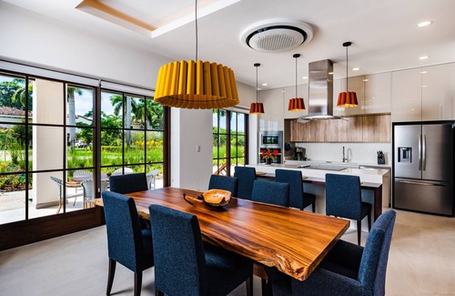 Tamarindo Villa | Green Season Specials-Ocean View 4bd-Walk to Pool & Beach w Beach Club Access