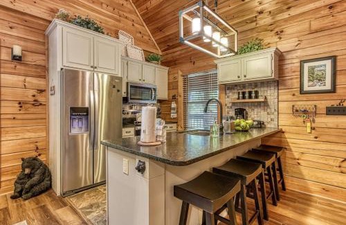 Sevierville House | Green Sky Lodge by Avada Properties