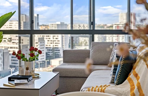 Zetland Apartment | Green Square Sky Views-Near City 2 Bedroom Free P