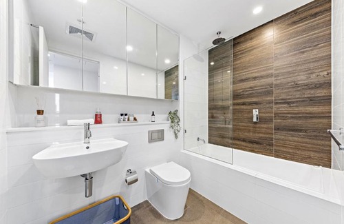 Zetland Apartment | Green Square Sky Views-Near City 2 Bedroom Free P.