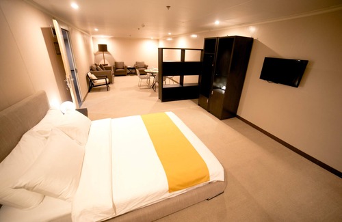 Dasmarinas Village Hotel | Green Sun Hotel