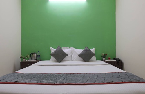Teynampet Hotel | Green Tree Hotel