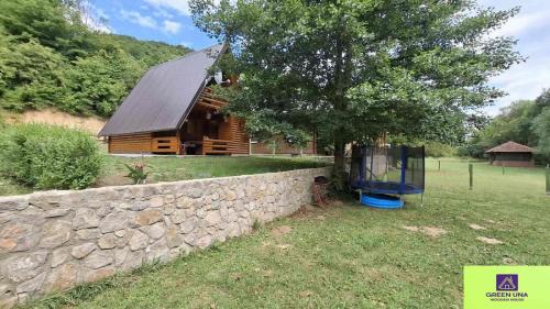 Kulen Vakuf House | Green Una Wooden House