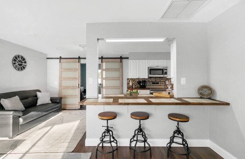 Bayshore Gardens House | Green Vacation Home. Heated Pool+Spa