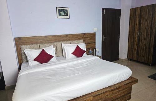 Waknaghat House | Green Valley Waknaghat by Vairagya Hospitality