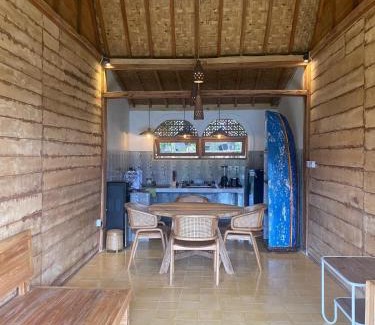Sidemen House | Green vanilla kabin
