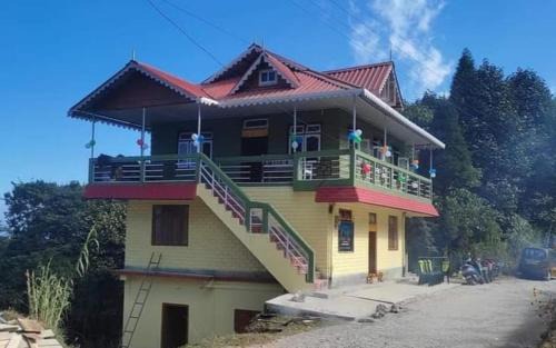 Kurseong House | Green Wings Homestay Sittong by StayApart