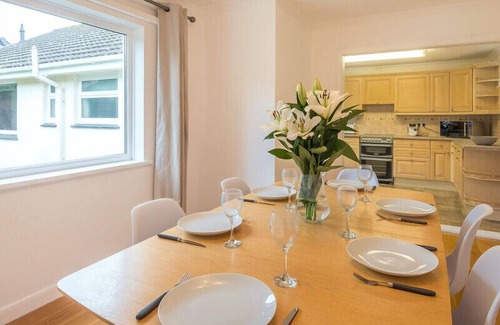 Wadebridge Cottage | Greenaway, 4 Rockhaven Gardens