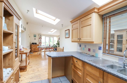 Dinas Cross Cottage | GREENBANKS, family friendly, country holiday cottage in Dinas Cross