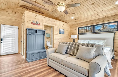 Cosby House | Greenbriar Place, Pickleball Court, Creek, WIFI, Mountain Views, Starting at 79"