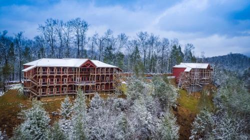 Pittman Center House | Greenbrier Estate Cabin