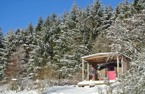 Corwen Cabin | Greener Glamping Mountain Yurt North Wales - Sleeps 4 - Pet and Child Friendly