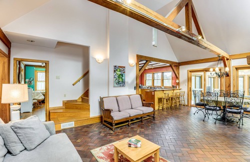 Greenfield House | Greenfield Countryside Retreat on 7 Acres!
