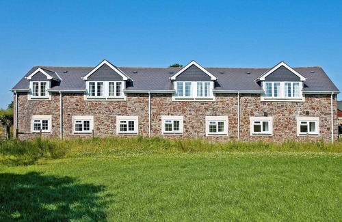 Woolfardisworthy Apartment | Greenfinch Apartment - UK49310