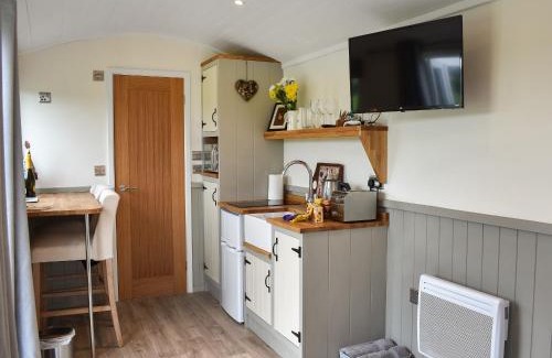Gilcrux House | Greengill Farm Shepherds Hut- Ukc3632