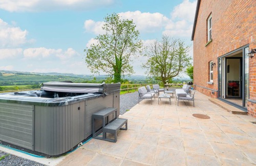 Llangadog Cottage | Greengrove Farmhouse (Glasallt)