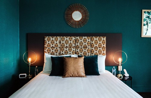 Coolangatta Hotel | Greenmount Beach House