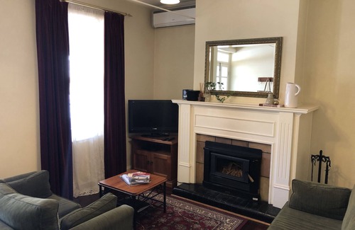 Greenock Apartment | Greenock's Old Telegraph Station