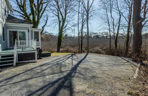 Greenport Apartment | Greenport Getaway- Walk to Beach 1 bedroom just what you need to call home
