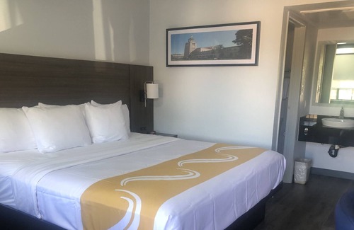 Southside Hotel | GreenTree Inn Santa Fe