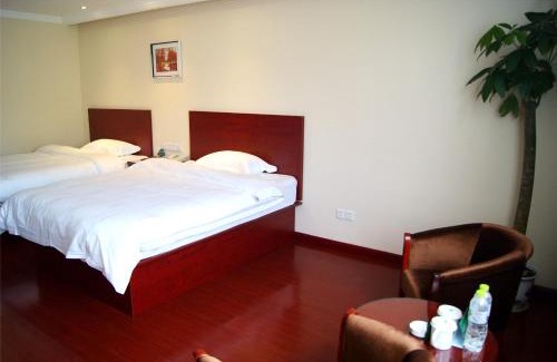 Weihai Hotel | GreenTree Inn Shandong Weihai Bus Station Express Hotel