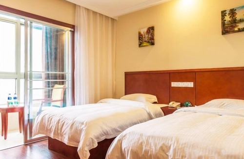 Tianzhuangxiang Hotel | GreenTree Inn Wuxi Jiangyin Huashi Avenue Huaxi Village Hotel