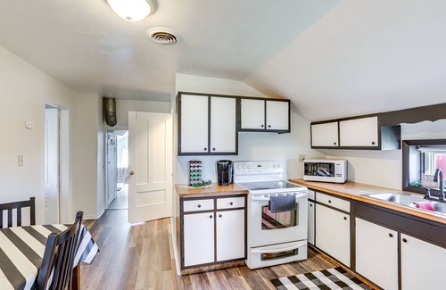 New Haven  Huron County Apartment | Greenwich Countryside Apartment w/Shared Yard