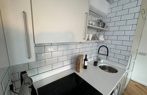 Greenwich West Apartment | GREENWICH LUX STUDIO LONDON. 1-3months+. Central, From GBP288- GBP1620per mth