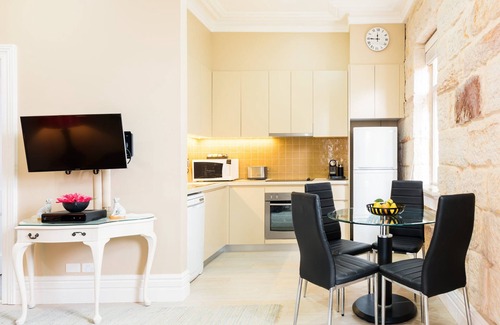 Greenwich Condo | Greenwich Point A Gem! Telwalla 3