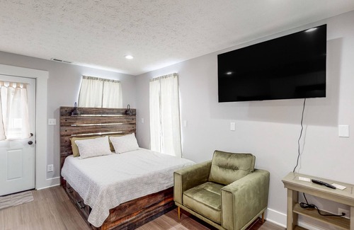 Greenwood Apartment | Greenwood Getaway Apartment - Recently Remodeled