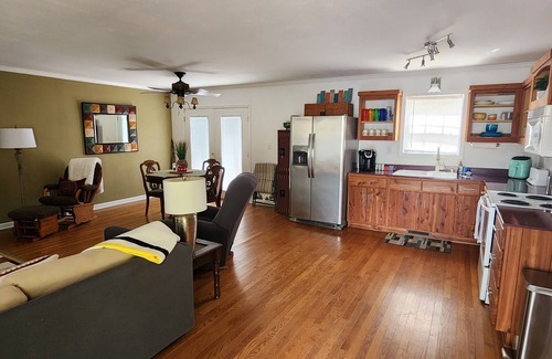 Prim Cabin | Greer's Ferry Lake Cabinn