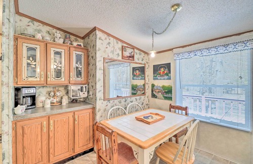 Greers Ferry House | Greers Ferry Getaway w/Deck & Lake Access!