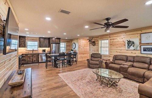 Greers Ferry House | Greers Ferry Home on 40 Acres 1/4 Mi to Lake!