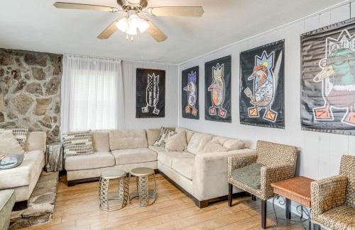 Higden House | Greers Ferry Home with Fire Pit Near Shiloh Marina!