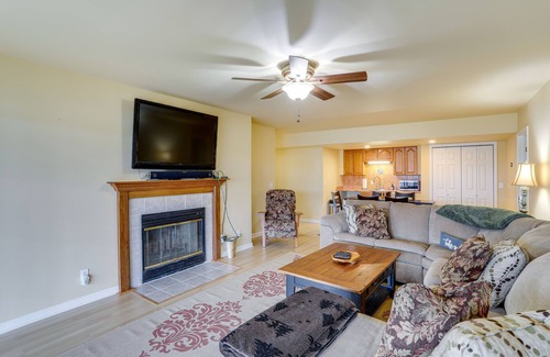 Tumbling Shoals House | Greers Ferry Lake Vacation Rental w/Porch & View!
