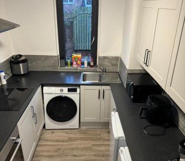 Nottingham Apartment | Gregory Boulevard - Stay Sleep Rest