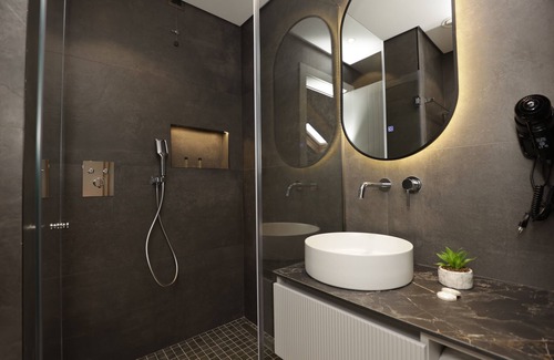 Tirana Hotel | Gremmy Boutique Hotel