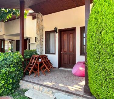 Dalyan Cabin | Grenadine Lodge