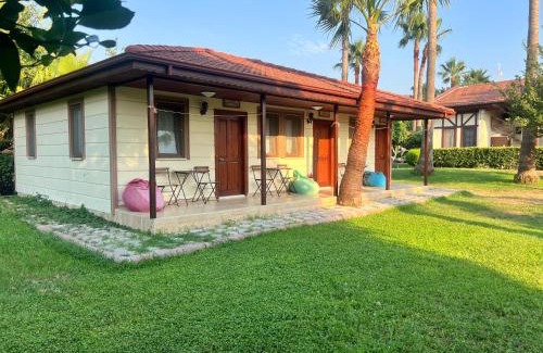 Dalyan Cabin | Grenadine Lodge