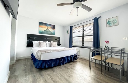 Hollywood Hotel | Greniers