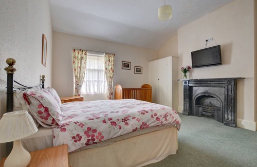 Barnstaple Cottage | Grenville - Upcott House